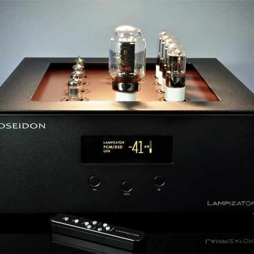 DAC LampizatOr Poseidon avec ses tubes sur le capot supérieur